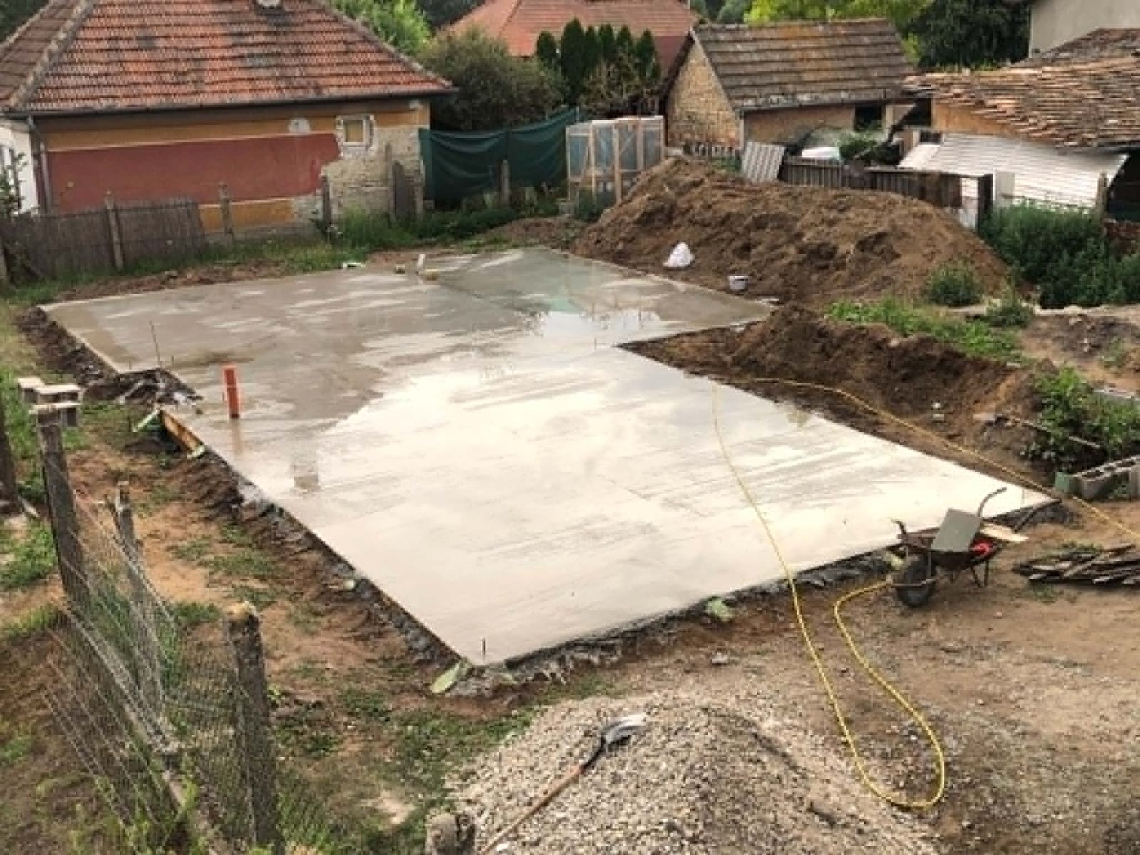 Kész betonlemez alap
